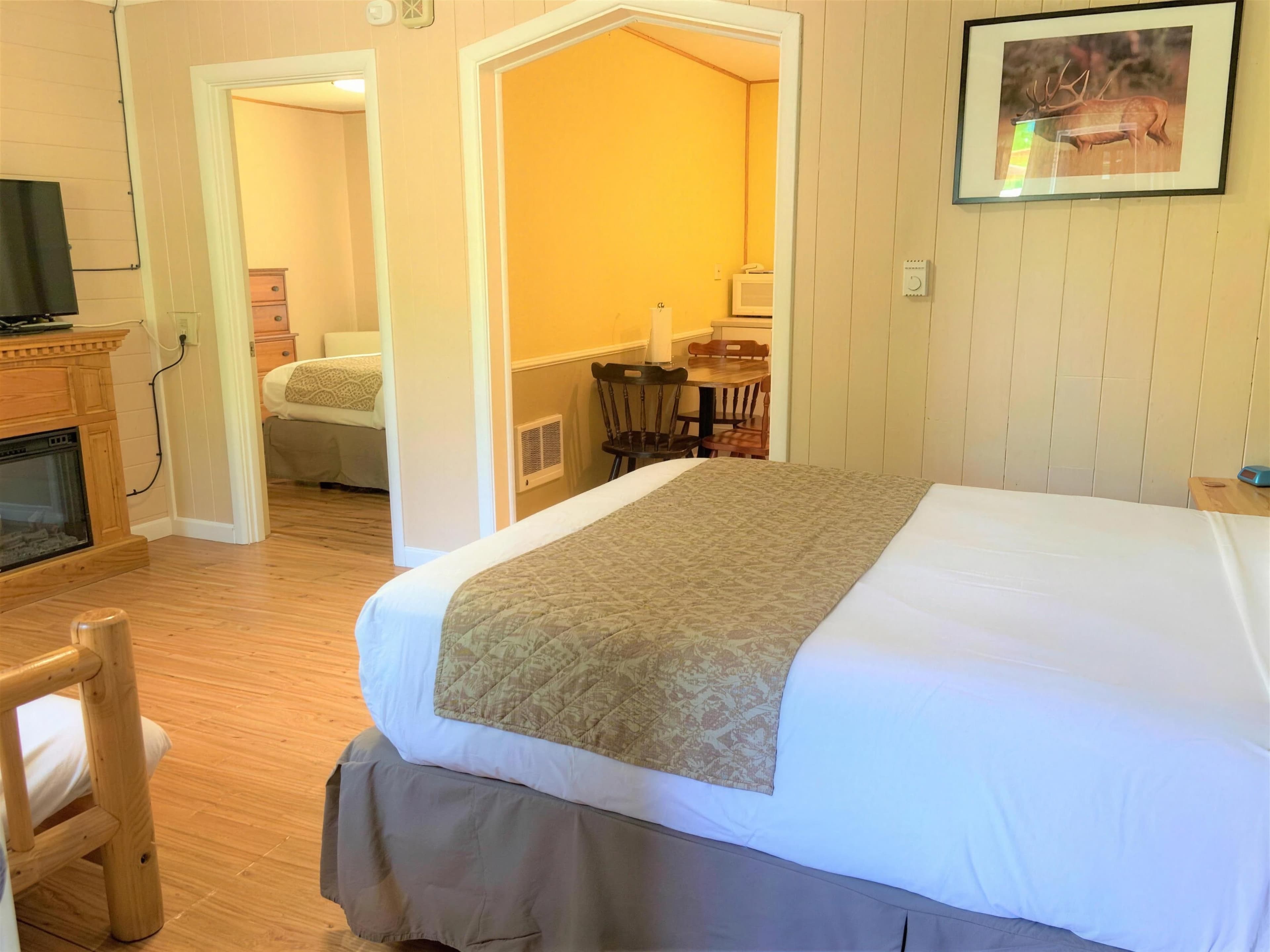 Adjoining Rooms — the connecting door between bedrooms