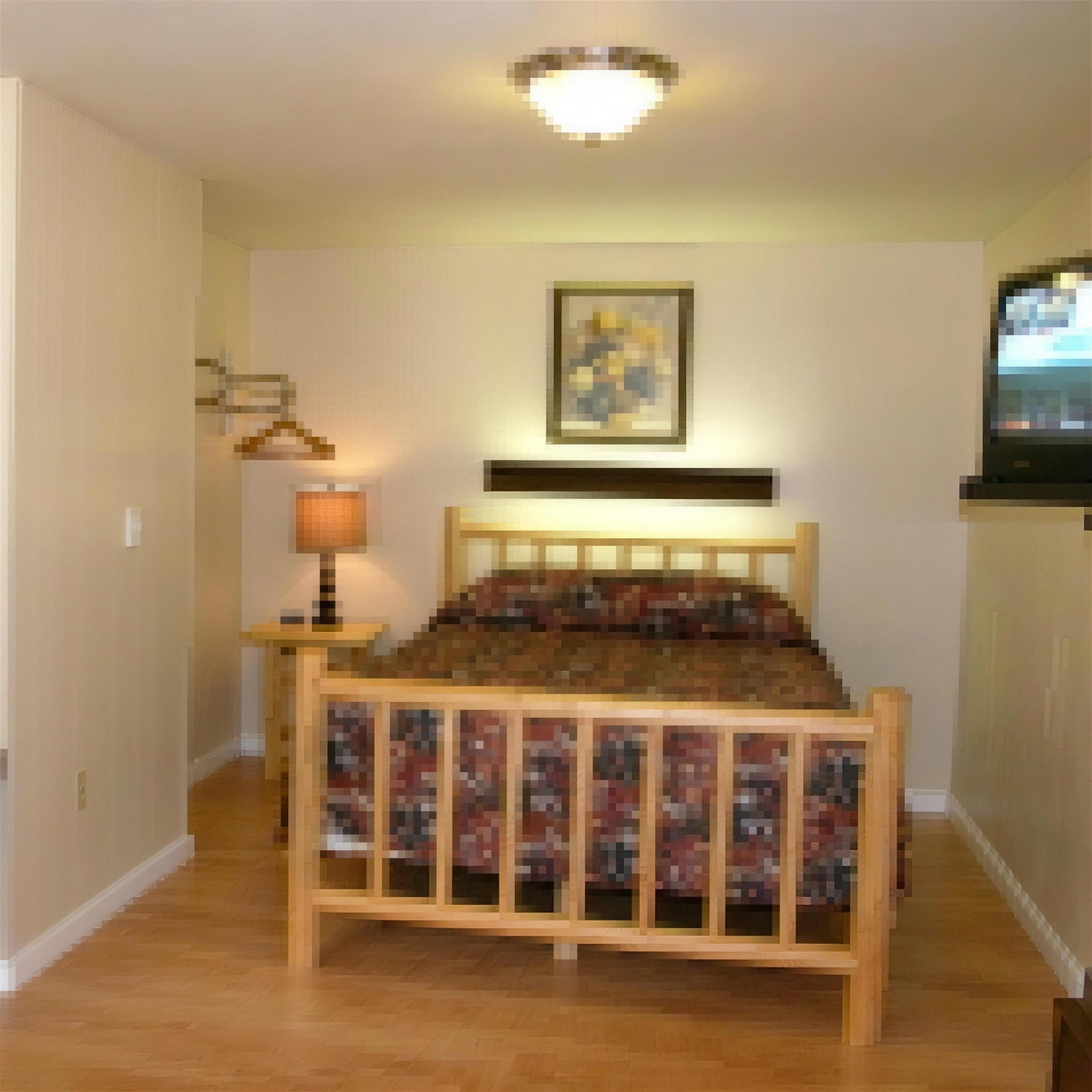 Single Room — queen log bed upstairs