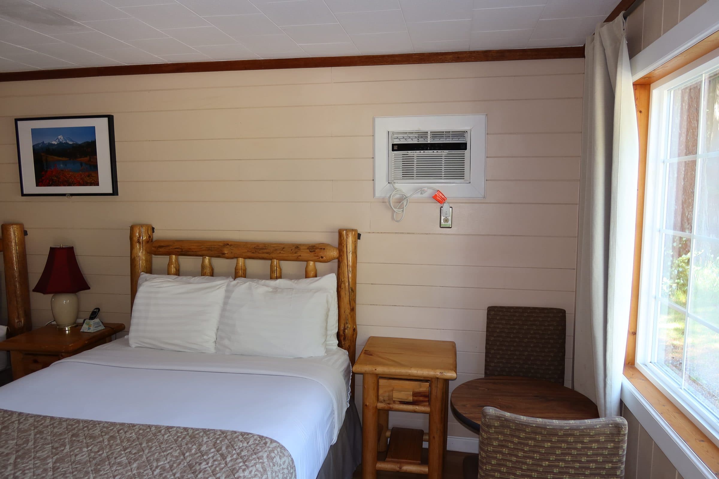 Room #5 interior with 2 queen beds