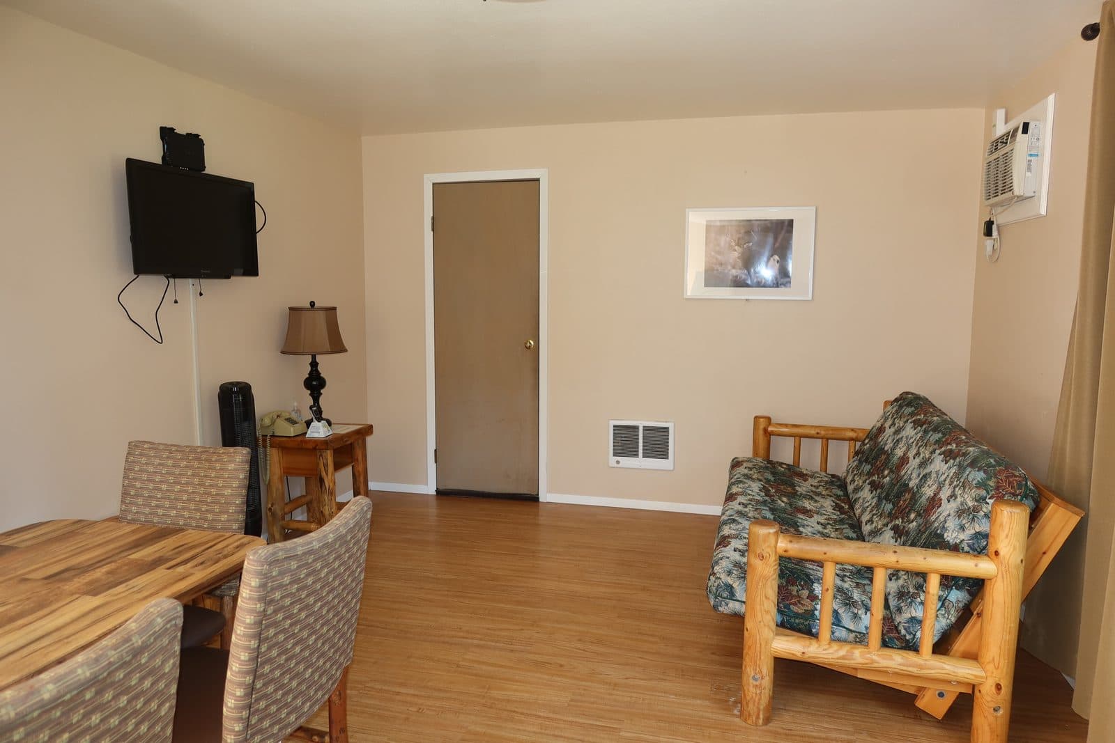 Room #18 photo 5