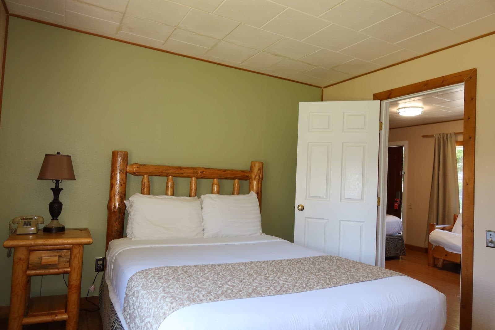 Room #2 photo 4