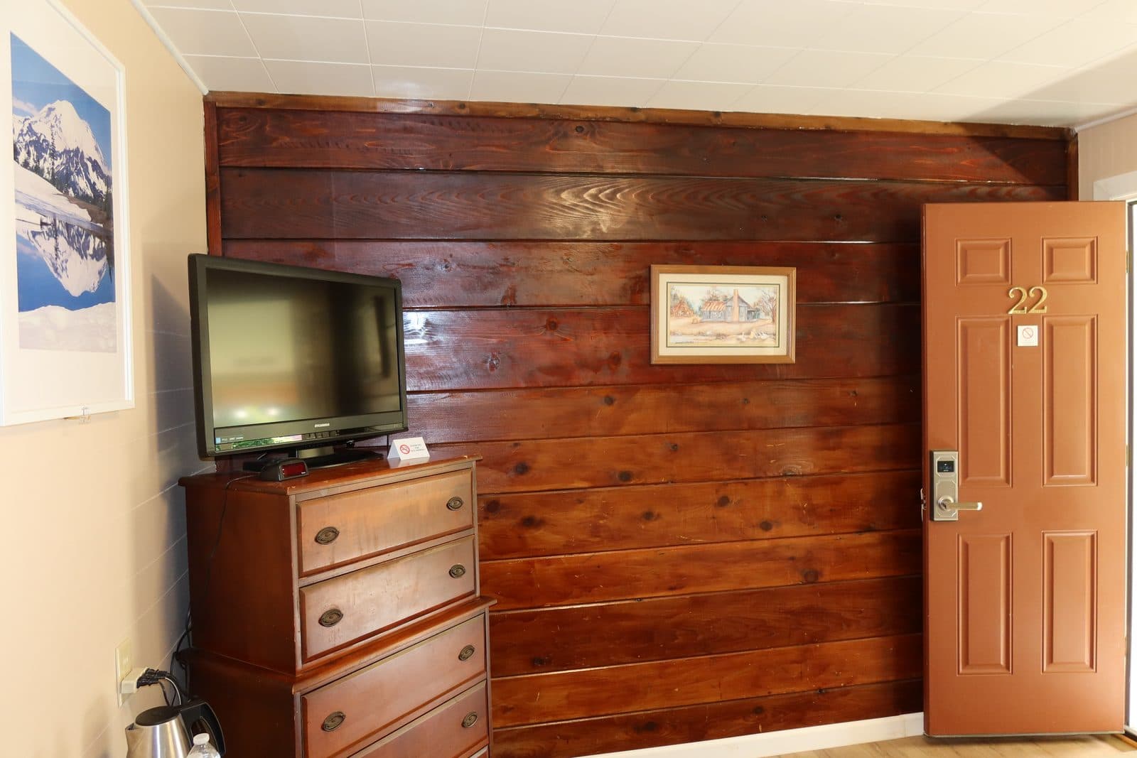 Room #22 photo 3