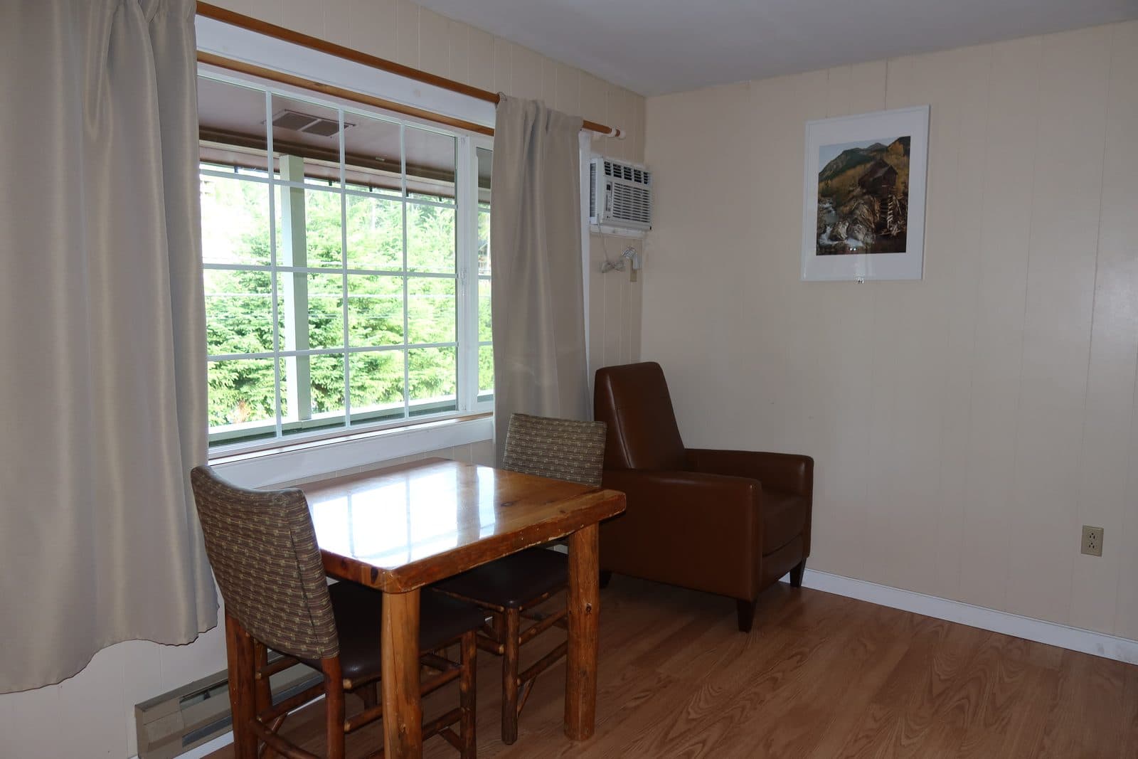 Room #26 photo 3