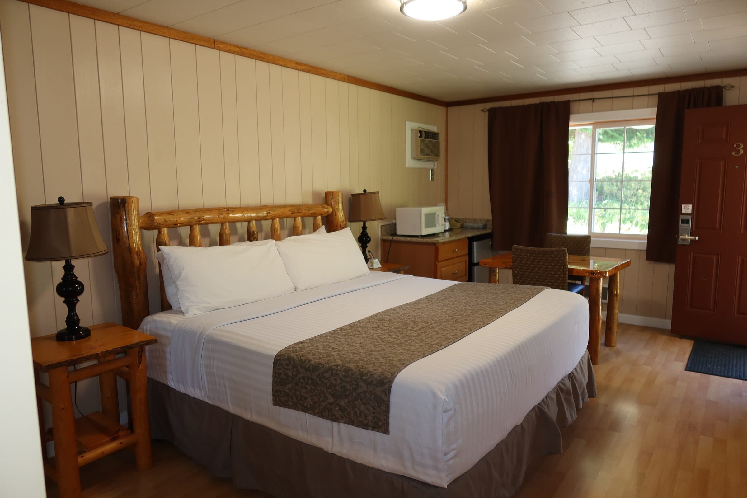 Room #3 interior with 1 king bed