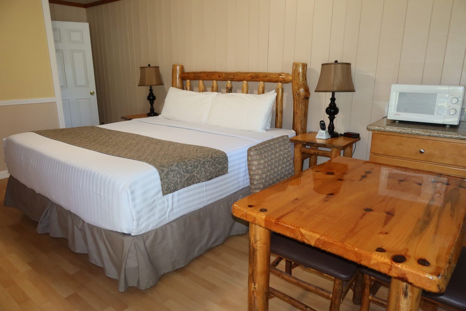 Room #3 photo 3