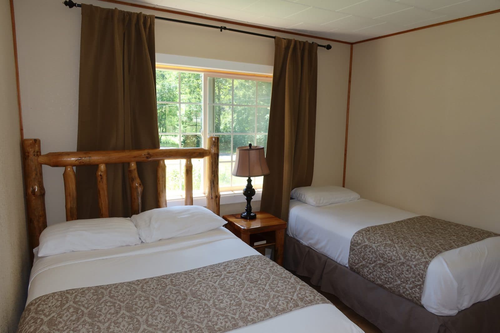 Room #4 photo 2