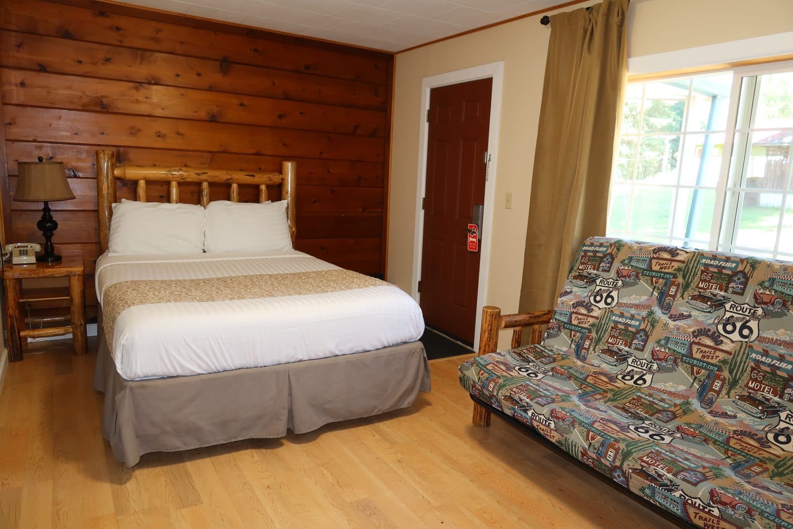 Room #4 photo 3